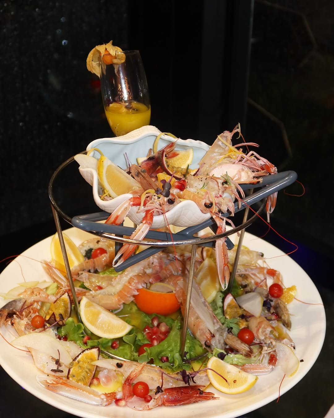 Fish plates in Durres