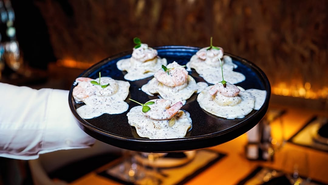 Fish plates in Durres