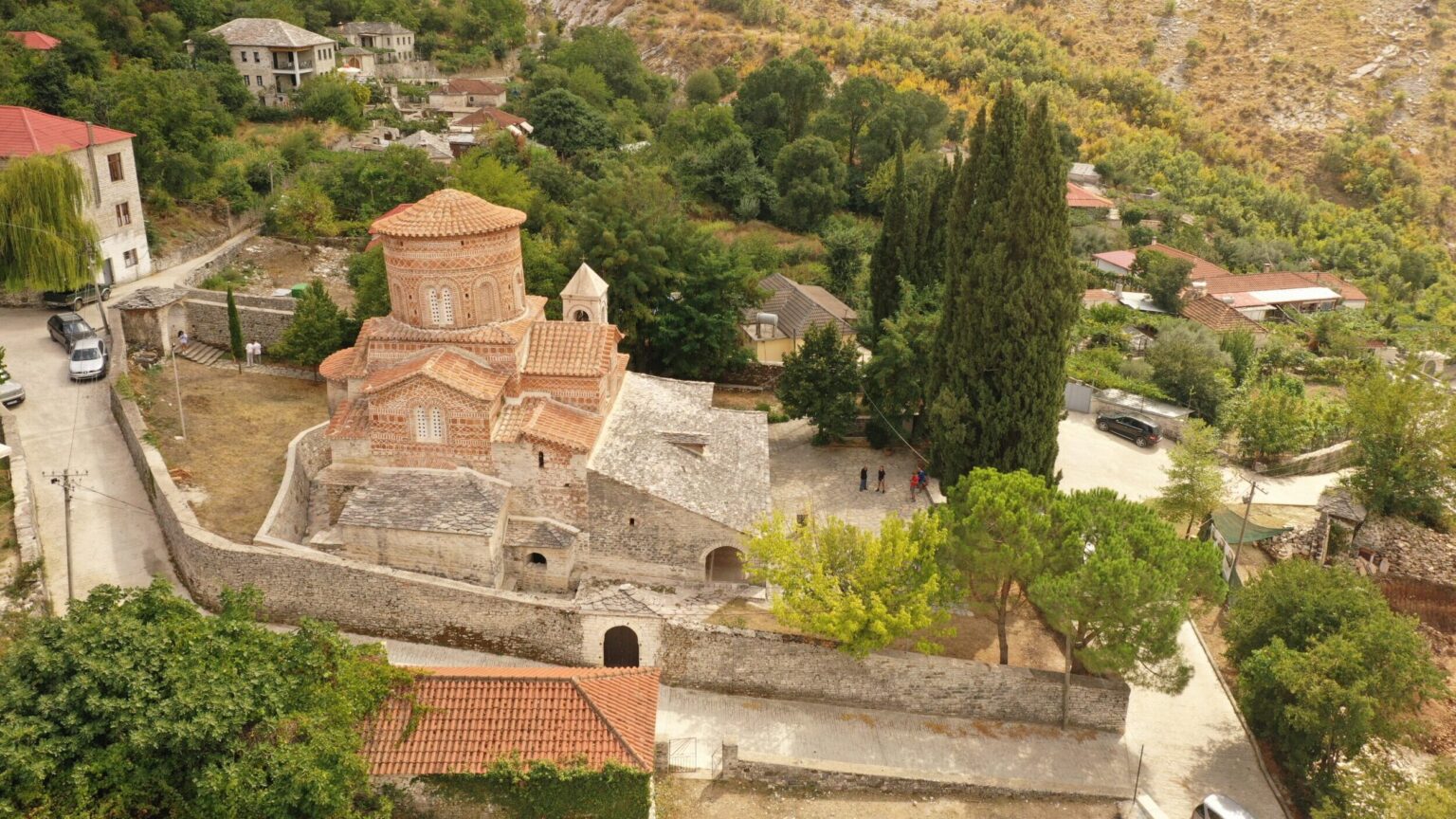 Labova e Kryqit Gjirokastër