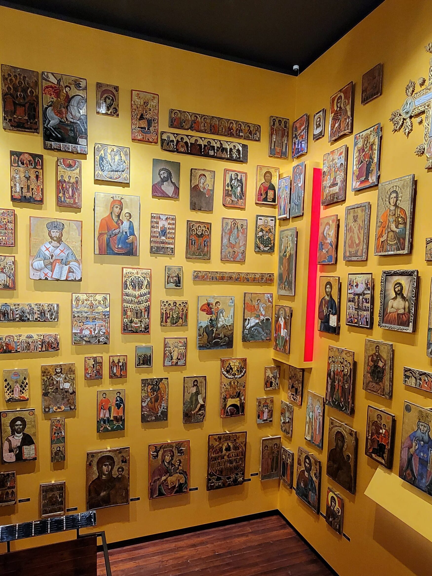 Muzeu Mesjetar Icons