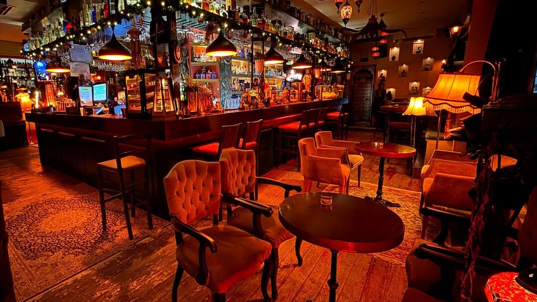 cocktail bars in Tirana