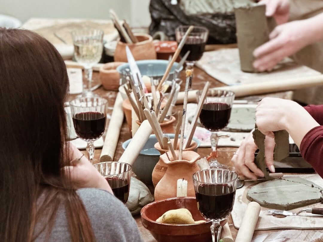 Read more about the article Handmade Activities in Tirana – Pottery, Candles & Art Workshops (2025)