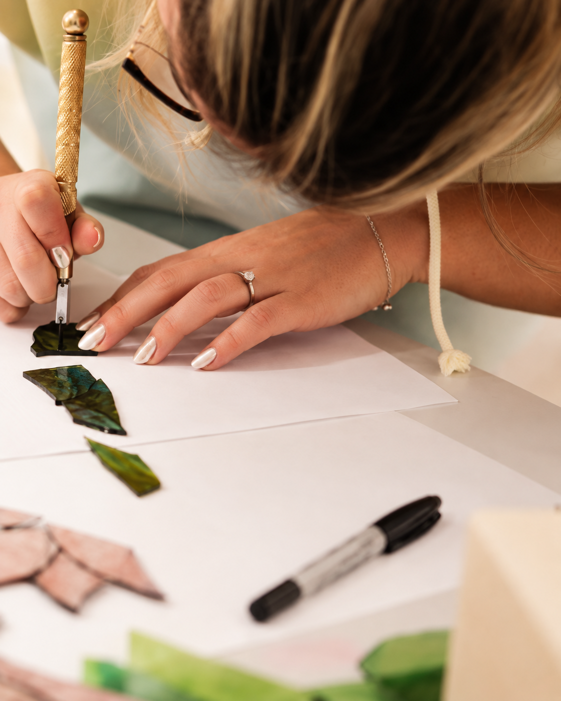 Glass fusing workshop at QELQ Glass Studio in Tirana