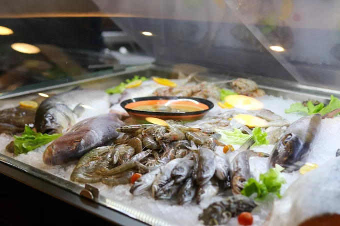 Read more about the article Top 5 Restorante Peshku në Tiranë | Ku të hani në 2025