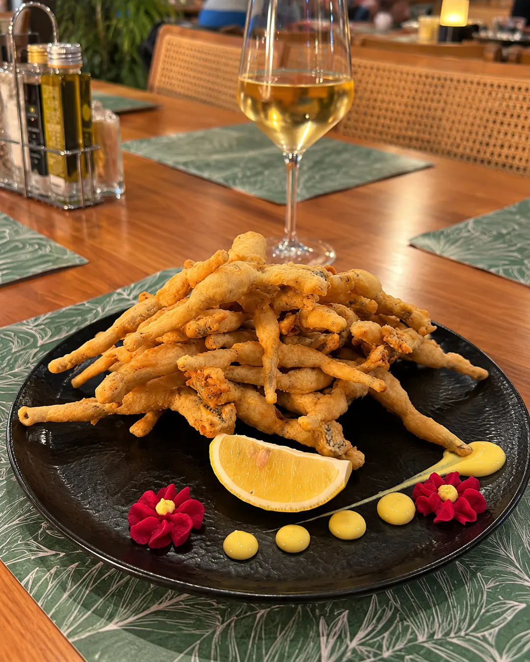 Frog legs served at Restaurant FROGS zhabkat in Korca