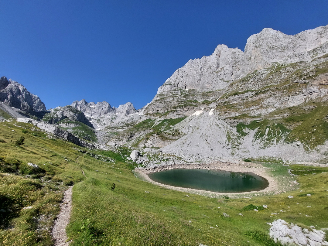 Read more about the article Top 10 malet më të bukura për të vizituar në Shqipëri