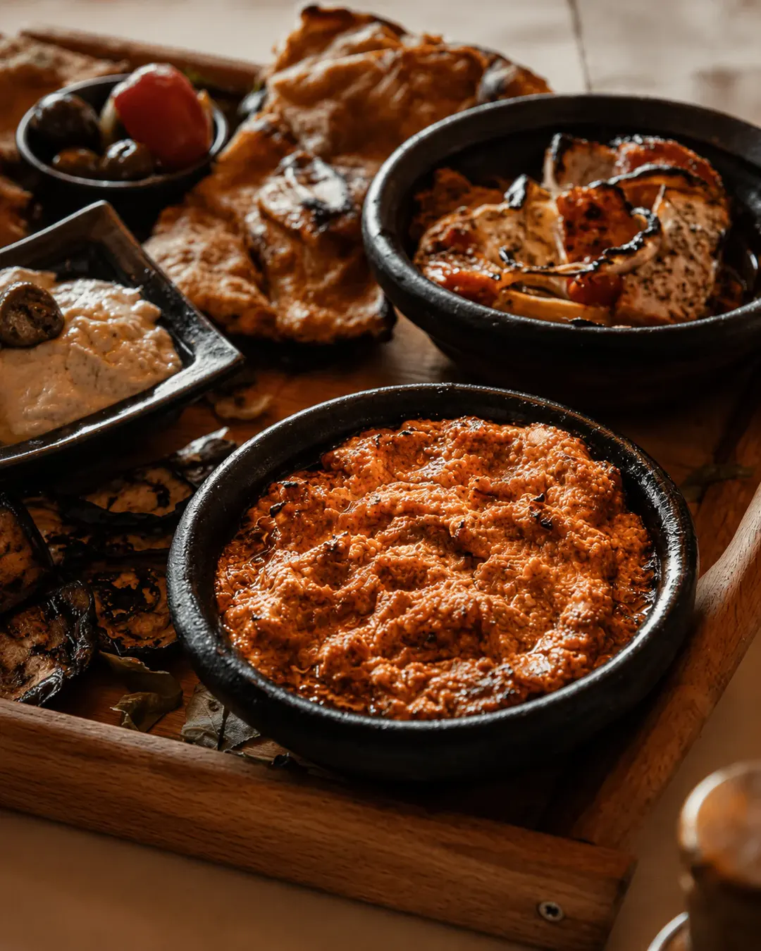 Përzgjedhje gatimesh tradicionale shqiptare në Restaurant KROI në Krujë