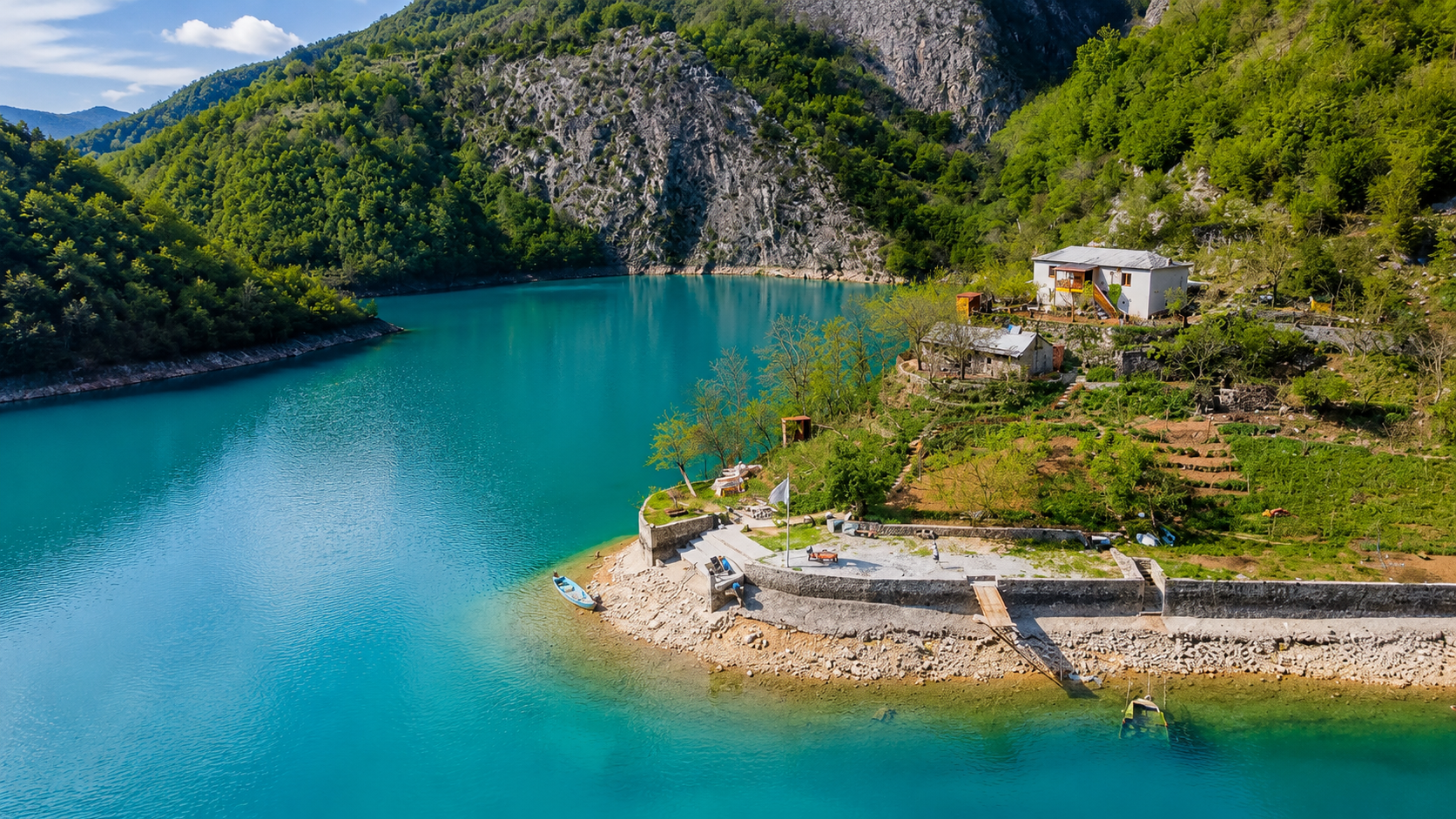 Read more about the article Best Accommodations in Koman & Near the Shala River (2026)