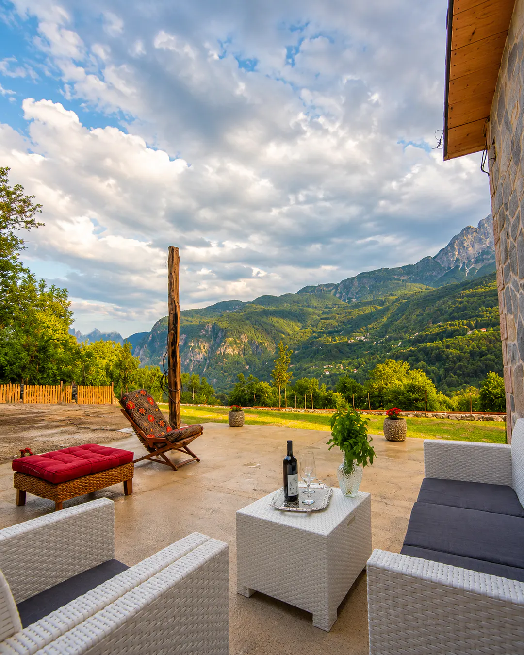 Villa Prela Theth nelle Alpi Albanesi
