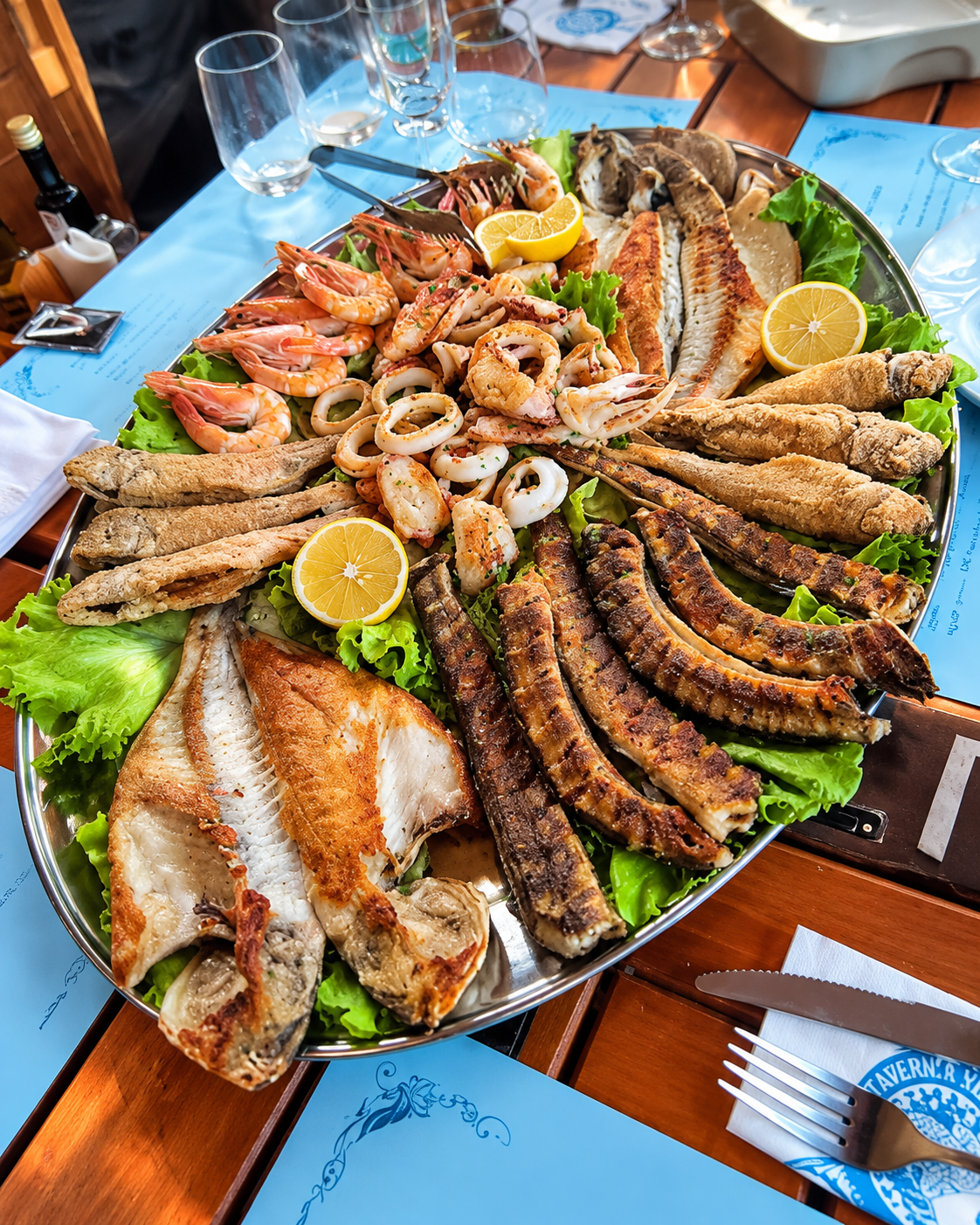 Restoranti Laguna e Vjetër me ushqime deti në Patok, Shqipëri