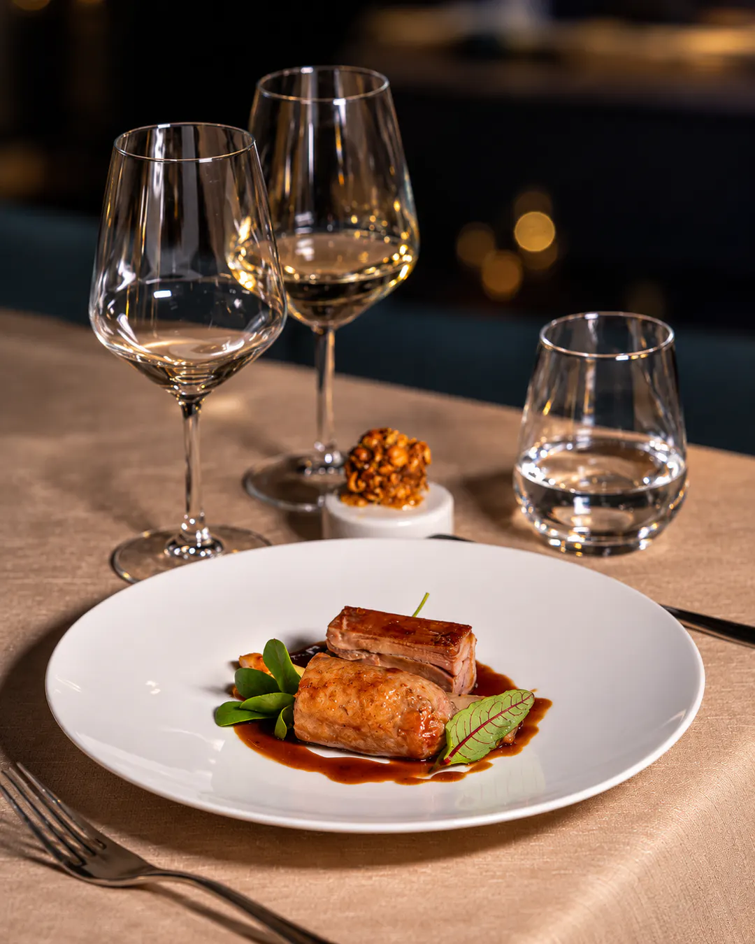Pjatë fine dining në ABA 21 Restaurant në Tiranë