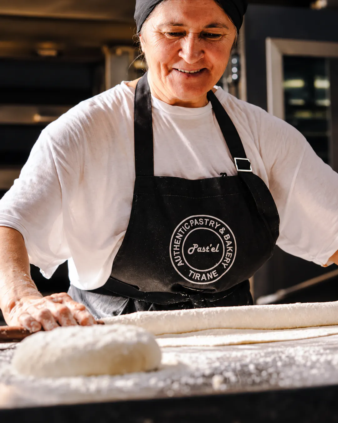 Produkte pastiçerie për mëngjes në Past'el Pastry & Bakery në Tiranë