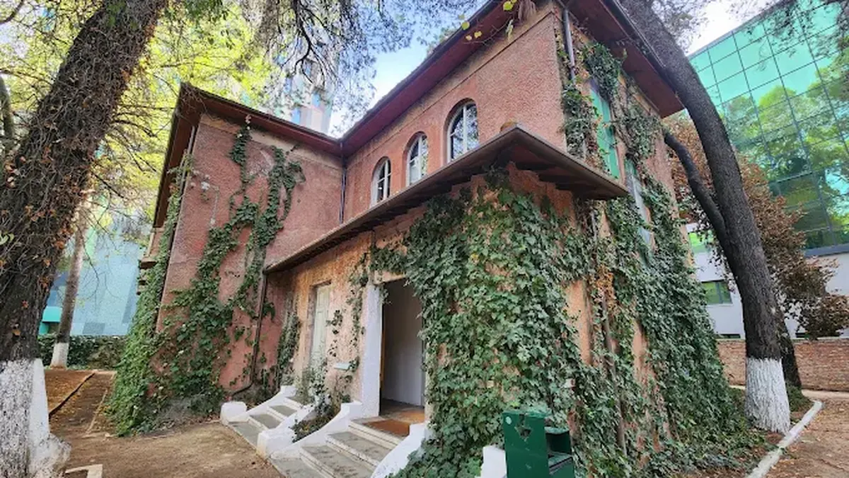 Museo della sorveglianza Casa delle Foglie in via Dëshmorët e 4 Shkurtit nel centro di Tirana