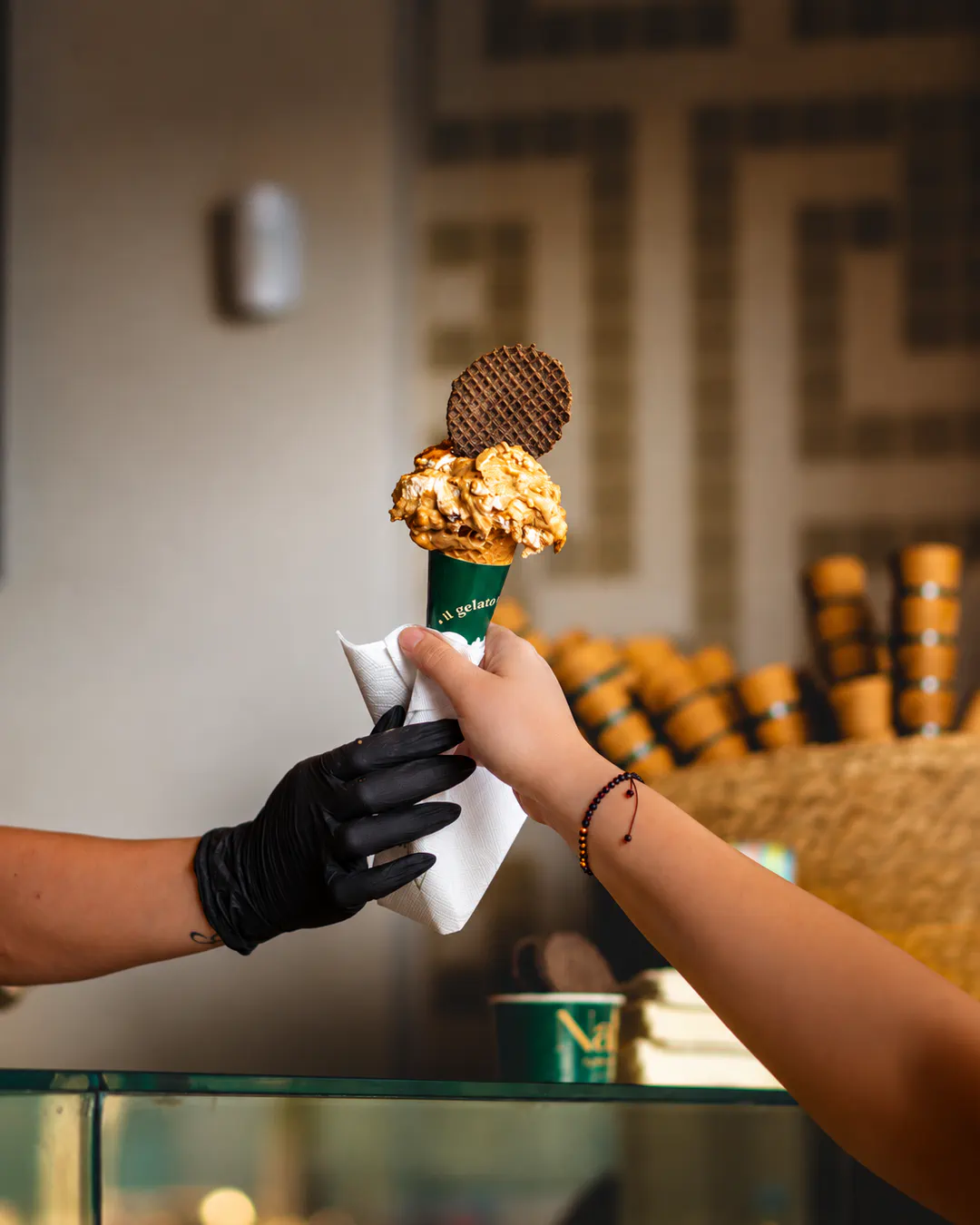 Kaush gelato artizanale me biskotë çokollate te Nalta Tirana