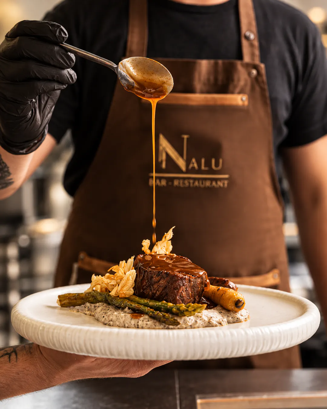 Pjatë fine dining e servirur në Nalu Bar-Restaurant në Tiranë