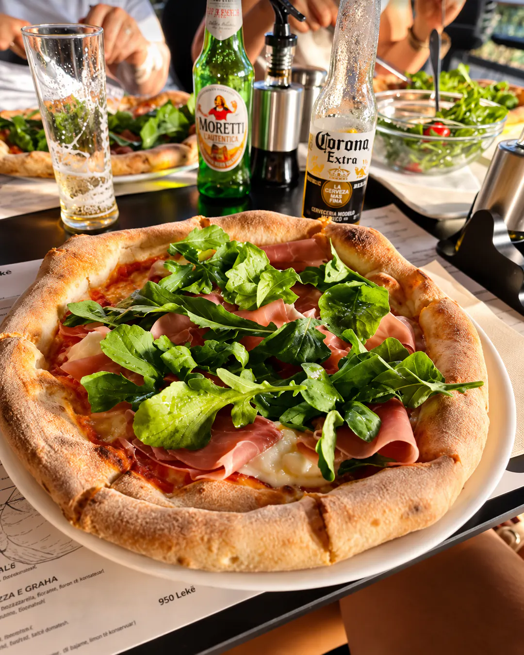 Pizza at Pizzeria 3 DDDI on Kongresi i Manastirit Street, Tirana