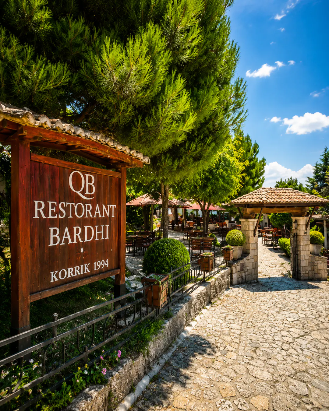 Traditional Albanian food at Restorant Bardhi in Krujë