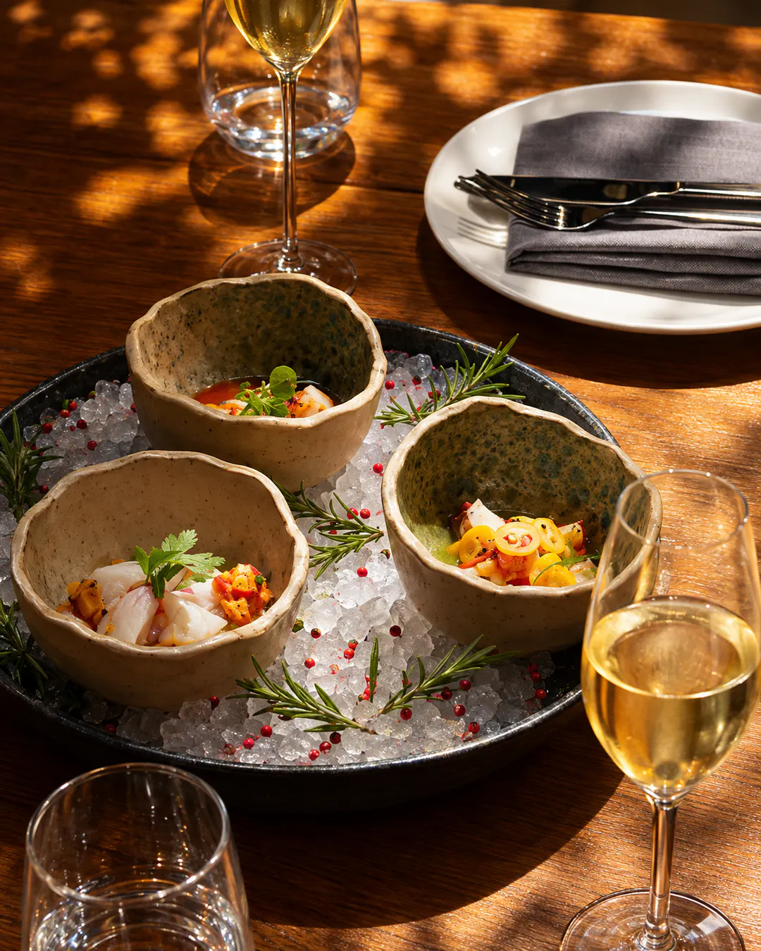 Përzgjedhje pjatash upscale në Salt Restaurant në Tiranë